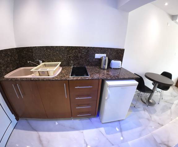 Loutsiana Hotel Deluxe Studio kitchen